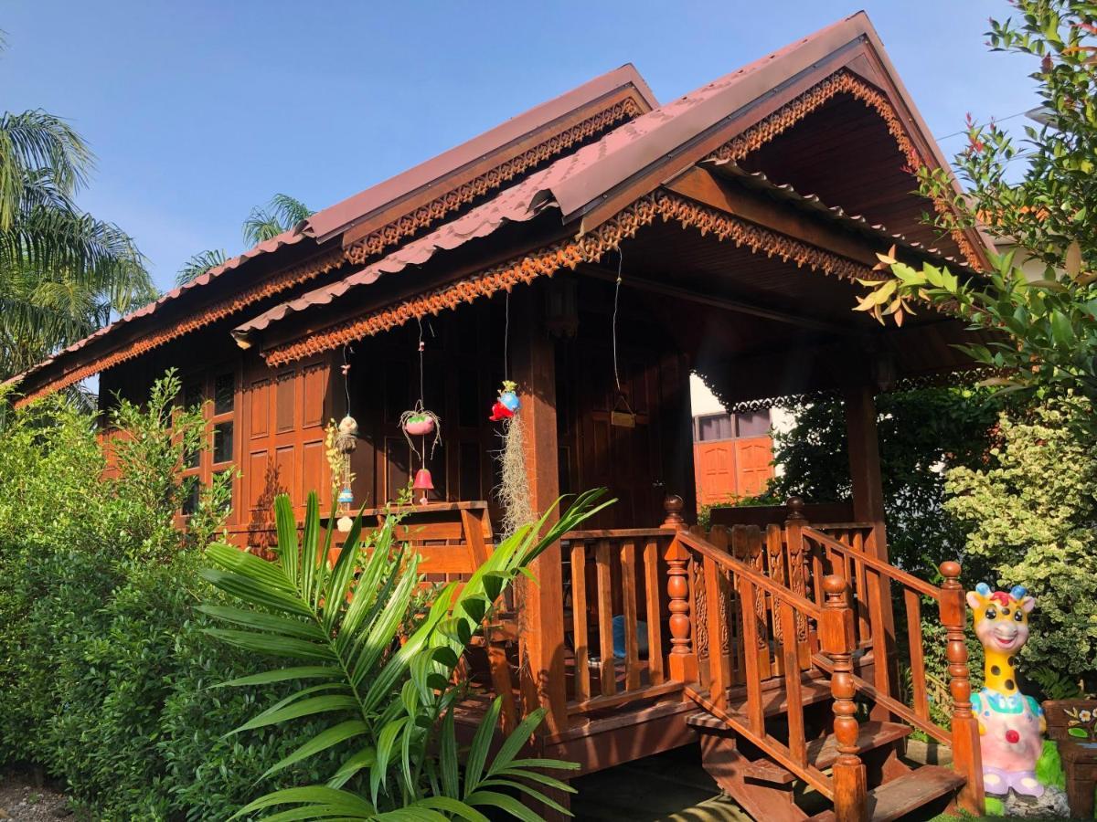 Kob Suk Resort K7 , K10 Sichon Exteriör bild